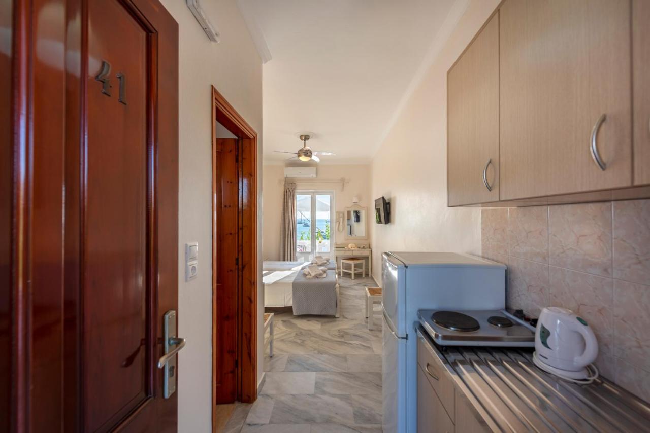 Irene Studios - Beachfront Páros Eksteriør billede
